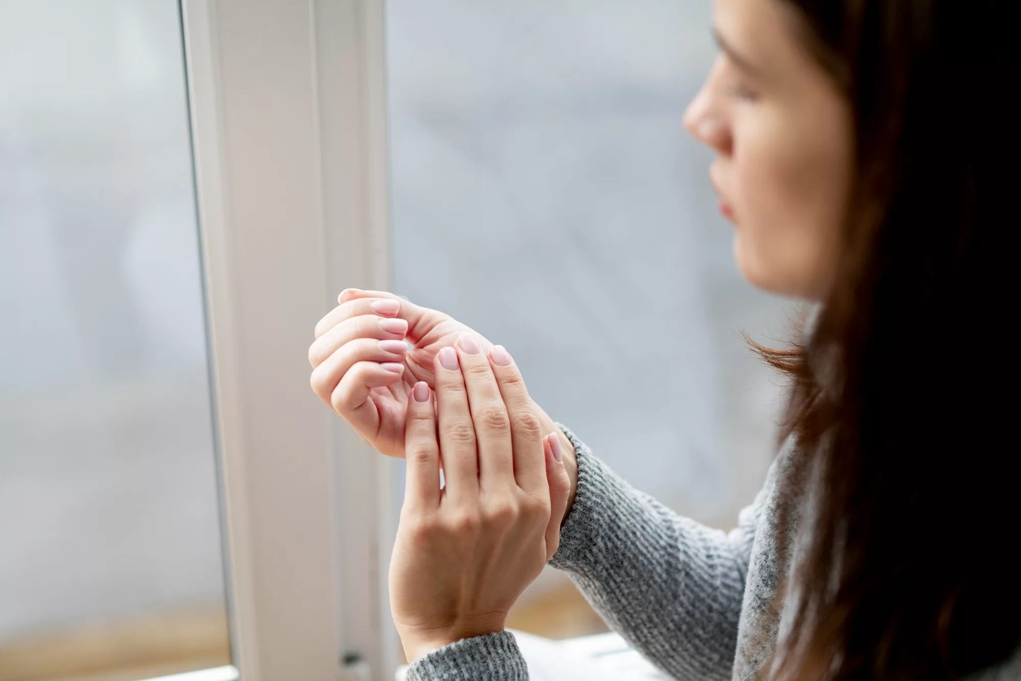 ¿Las uñas también envejecen? Cambios naturales con el paso del tiempo